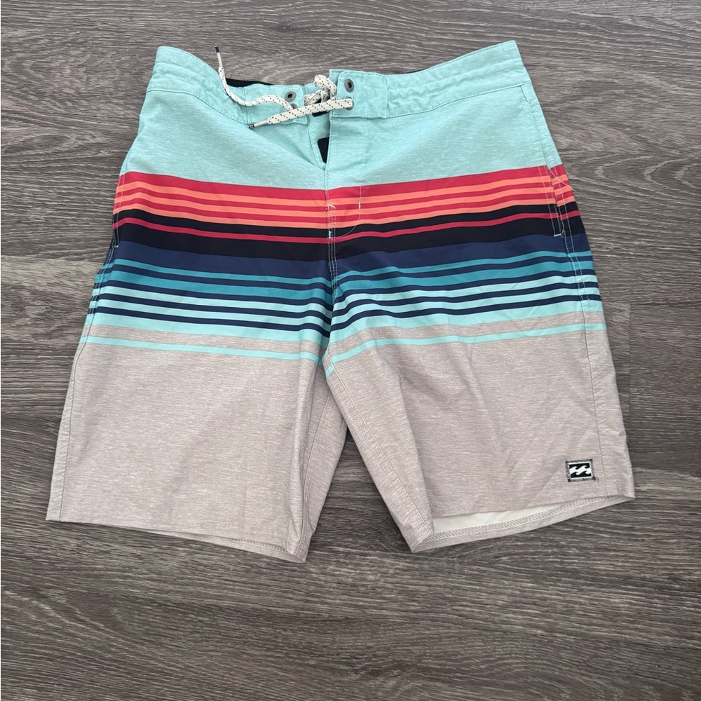 Billabong Men's Striped Lo Tide Spinner Board Shorts size 28